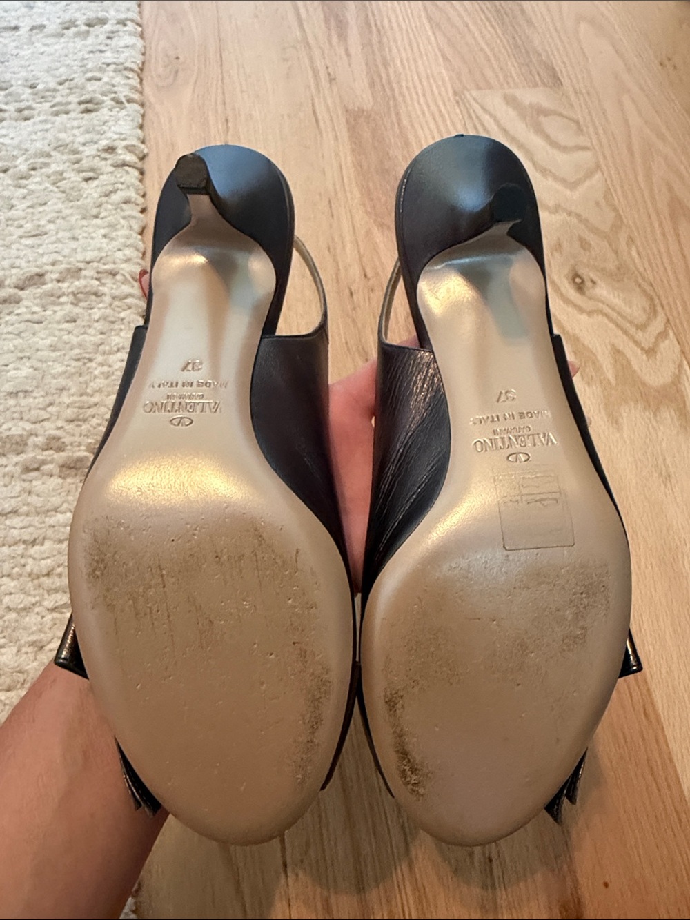 Valentino Garavani - Metallic Black Bow Slingback Peep-Toe Heels - Picture 3 of 4